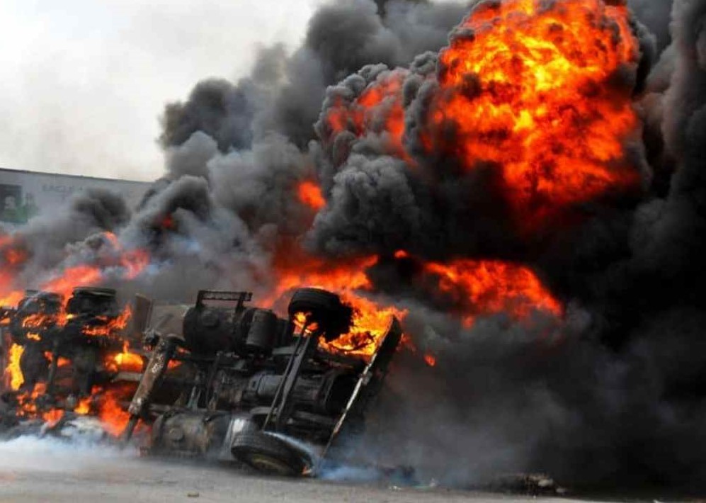 One Injured, Six Vehicles Burnt In Lagos Accident