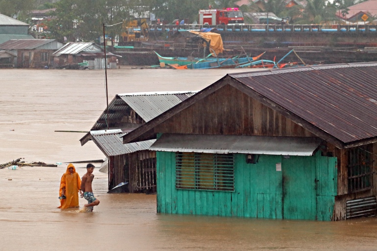 Thousands Flee Homes As Typhoon Hits Philippines Communities