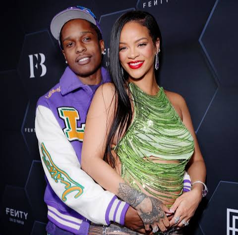 Rihanna Gives Birth To Baby Boy